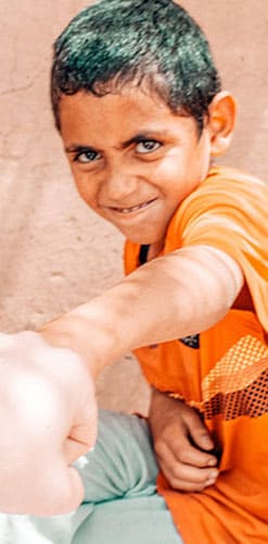 Un enfant du Centre fiers & Forts